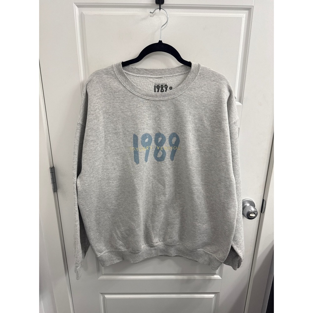 Taylor Swift 1989 Taylors Version Crewneck Sweatshirt Gray XL Tracklist Seagull